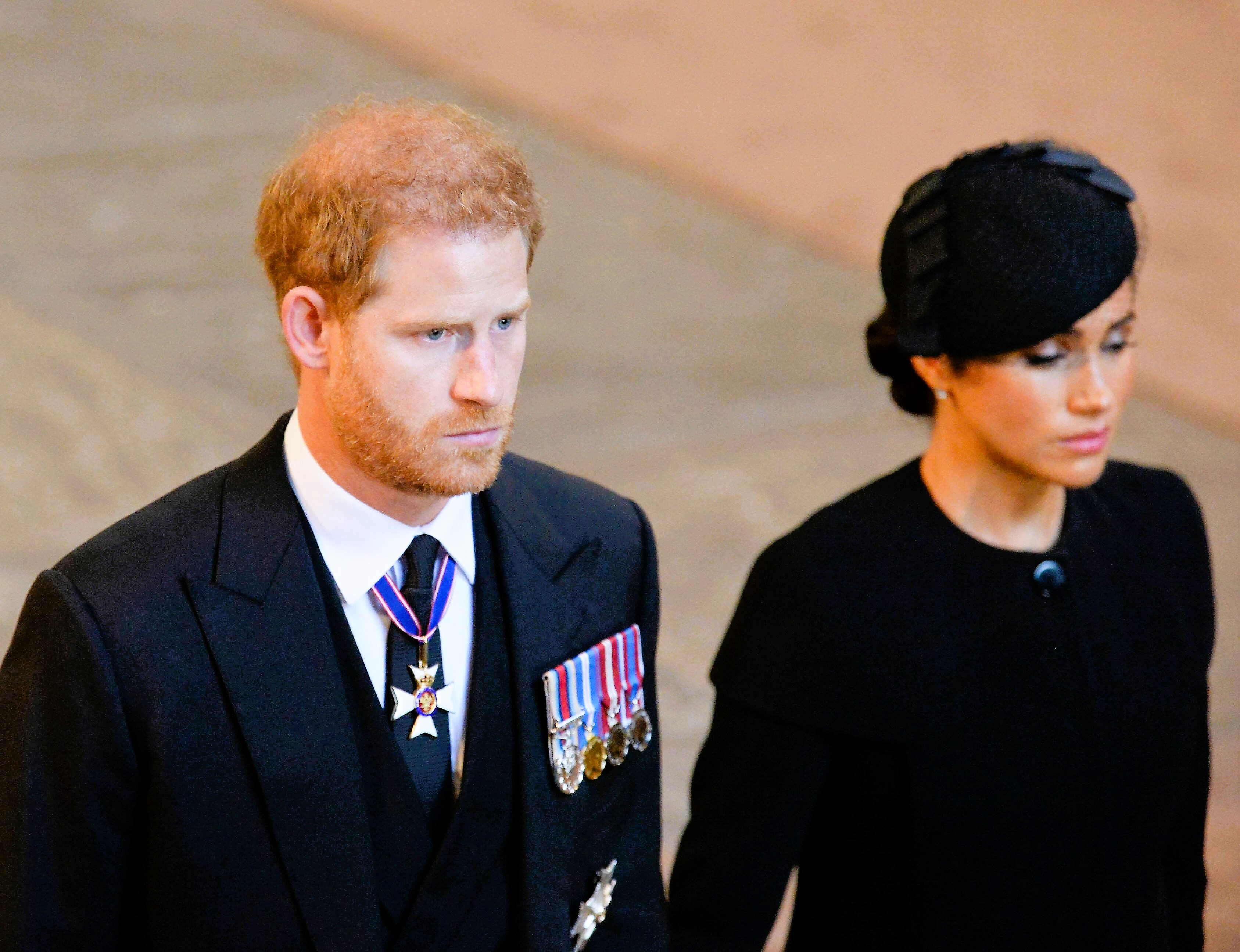 Will Prinz Harry die Scheidung? – Angeblich ist er bereits ausgezogen!