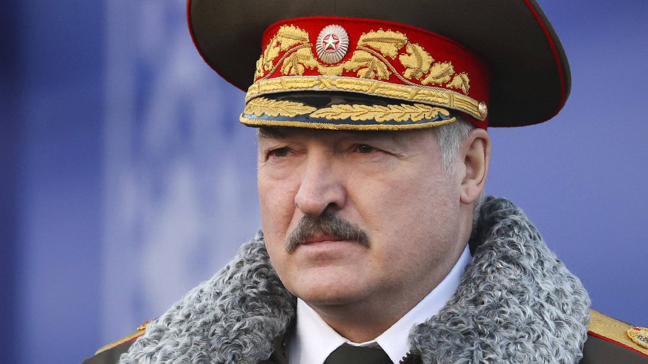 Eilmeldung! Lukaschenko lässt Truppen aufmarschieren! Kommt ein Angriff auf die Ukraine aus Weißrussland?
