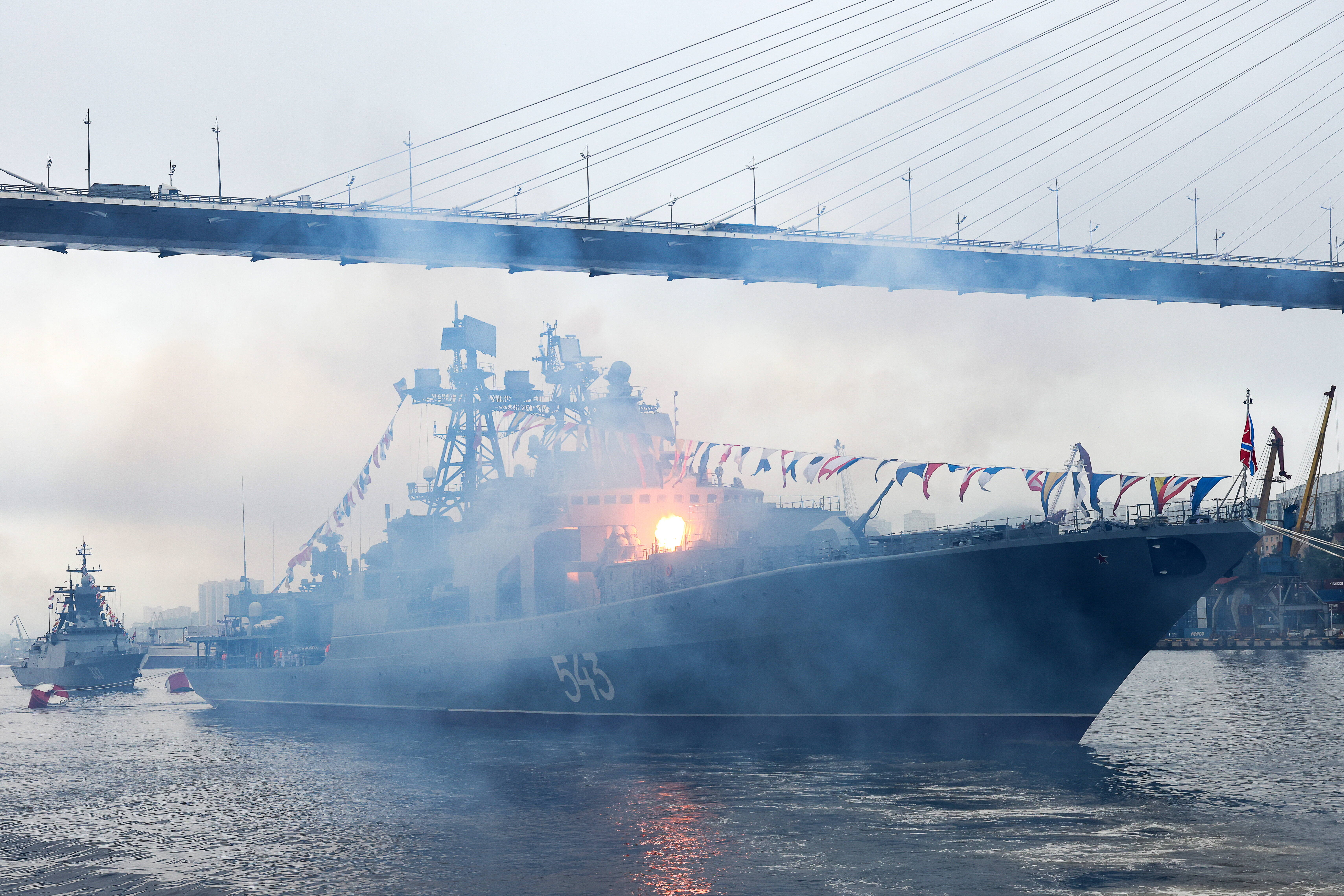 Putin schickt Atom-Kriegsschiff Richtung Großbritannien! Kriegsschiffe mit Hyperschallraketen in Richtung Westen ausgelaufen!