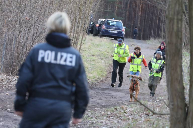 Nach Verkehrsunfall - Polizei findet 2 Leichen! Kripo vermutet Mord und Selbstmord als Ursache