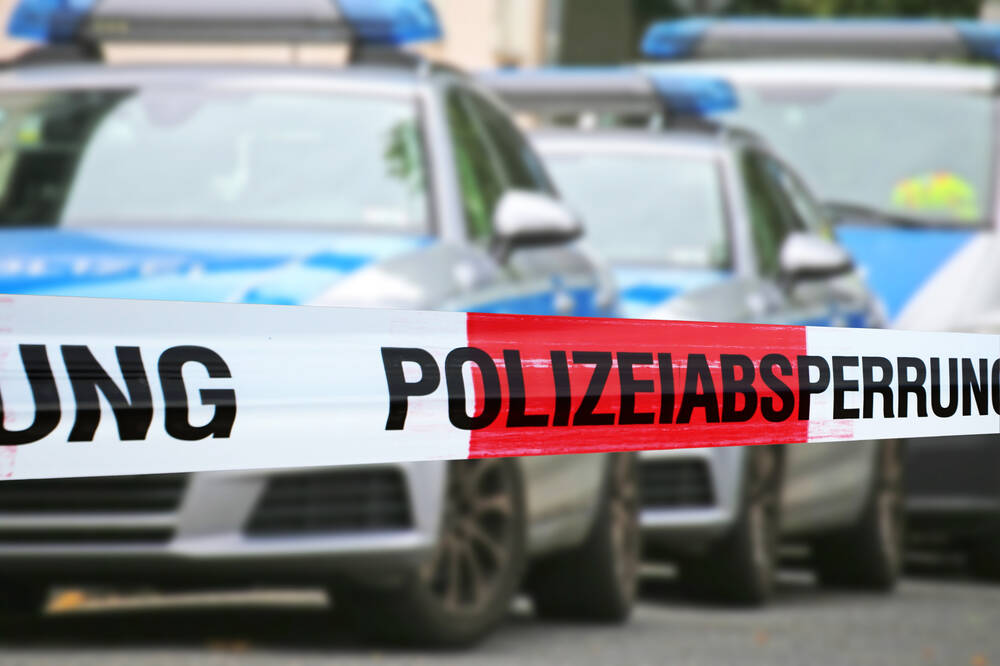 Patient verletzt Zahnarzt lebensgefährlich - Zahnarzthelferinnen springen aus Fenster!