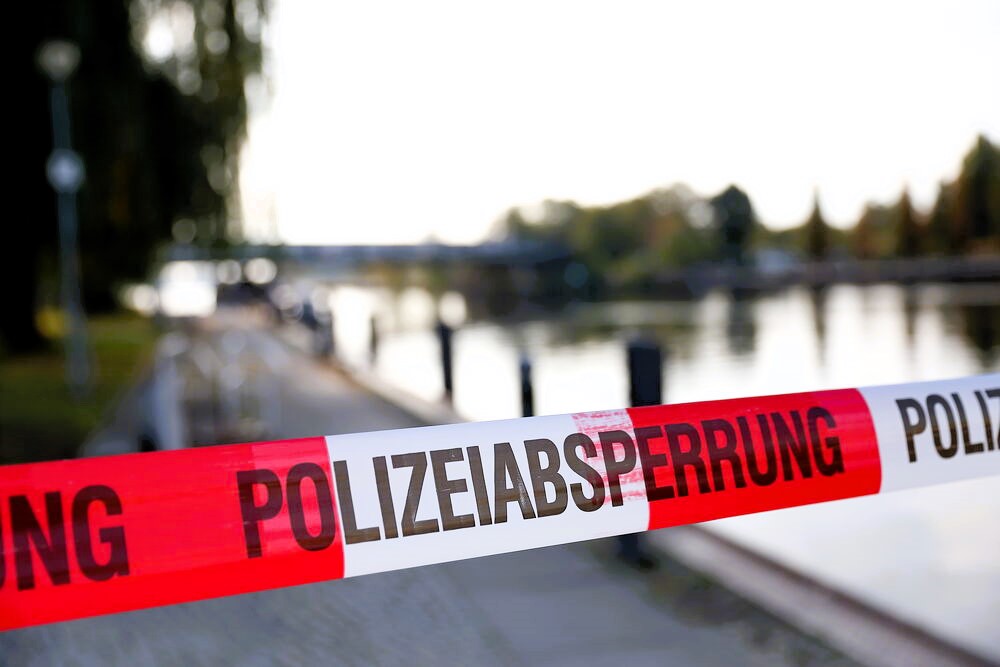Berlin: Radfahrer auf Radweg erstochen! Blutige Attacke auf Radfahrer - Opfer erliegt seinen Verletzungen