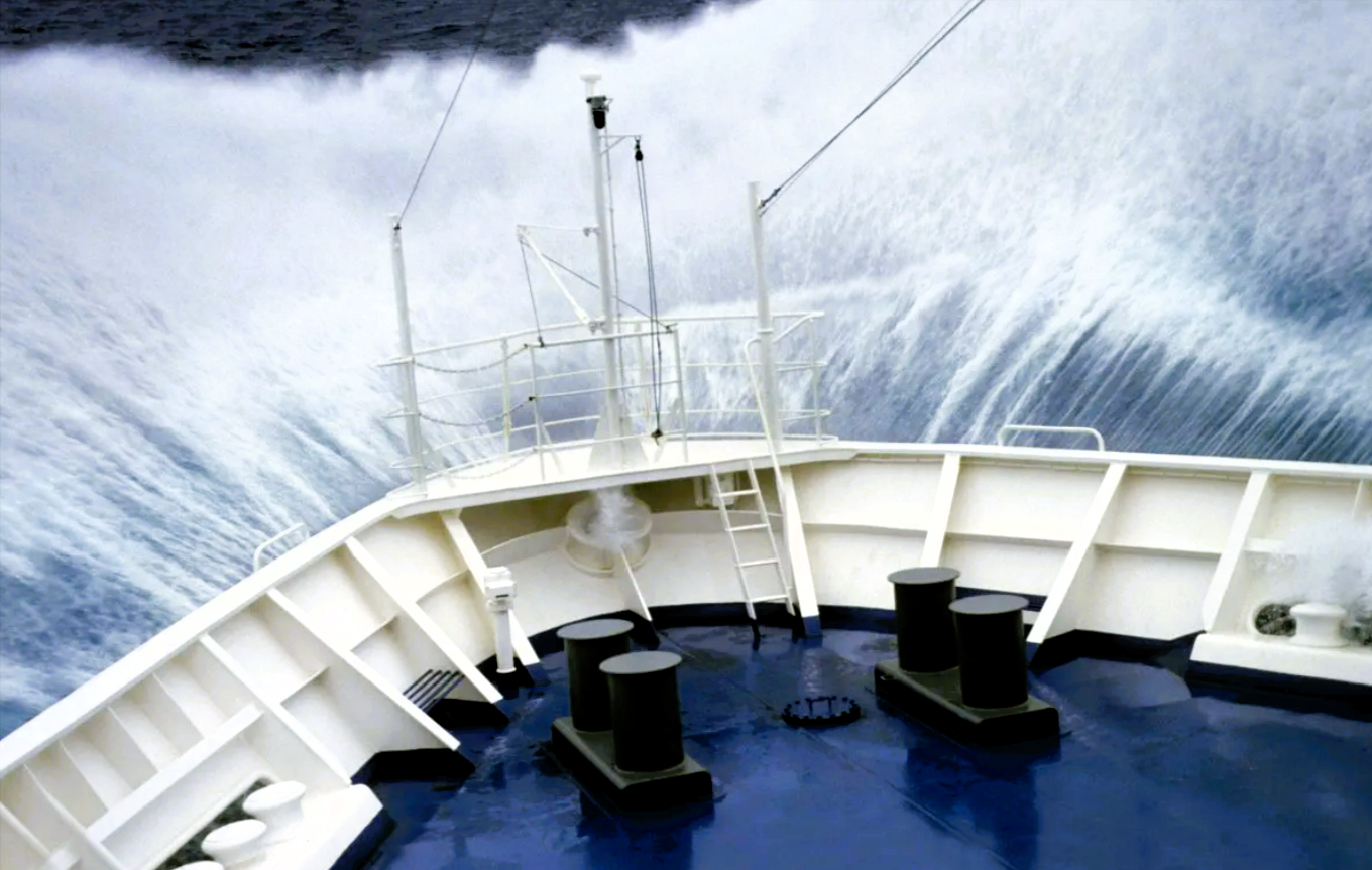 Horror an Bord eines Kreuzfahrtschiffs - Riesenwellen machten Kreuzfahrt zum Alptraum