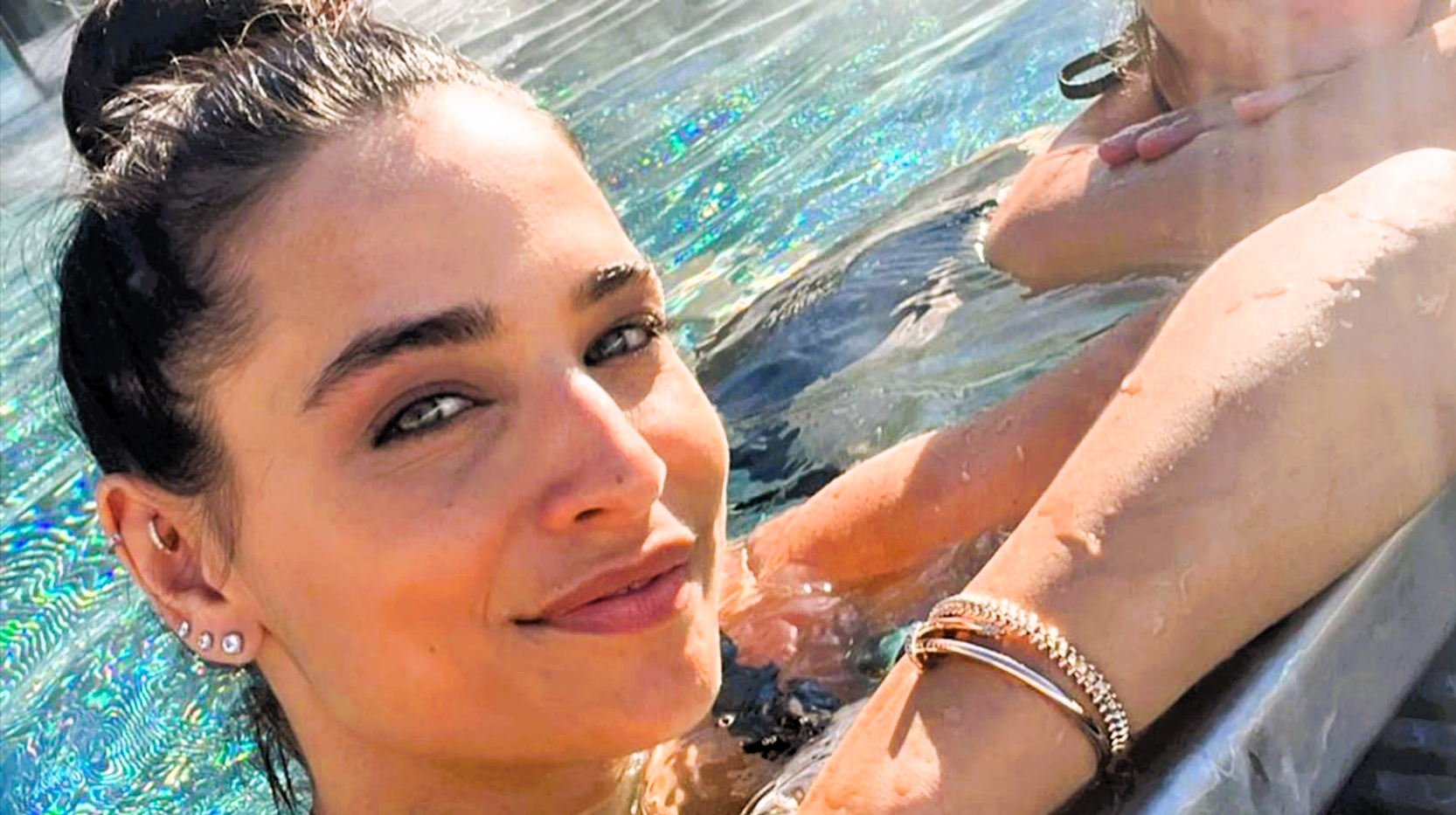 Amira Pocher mit neuem Mann erwischt! Mit wem kuschelt sie hier? Neue Liebesgerüchte um Amira Pocher