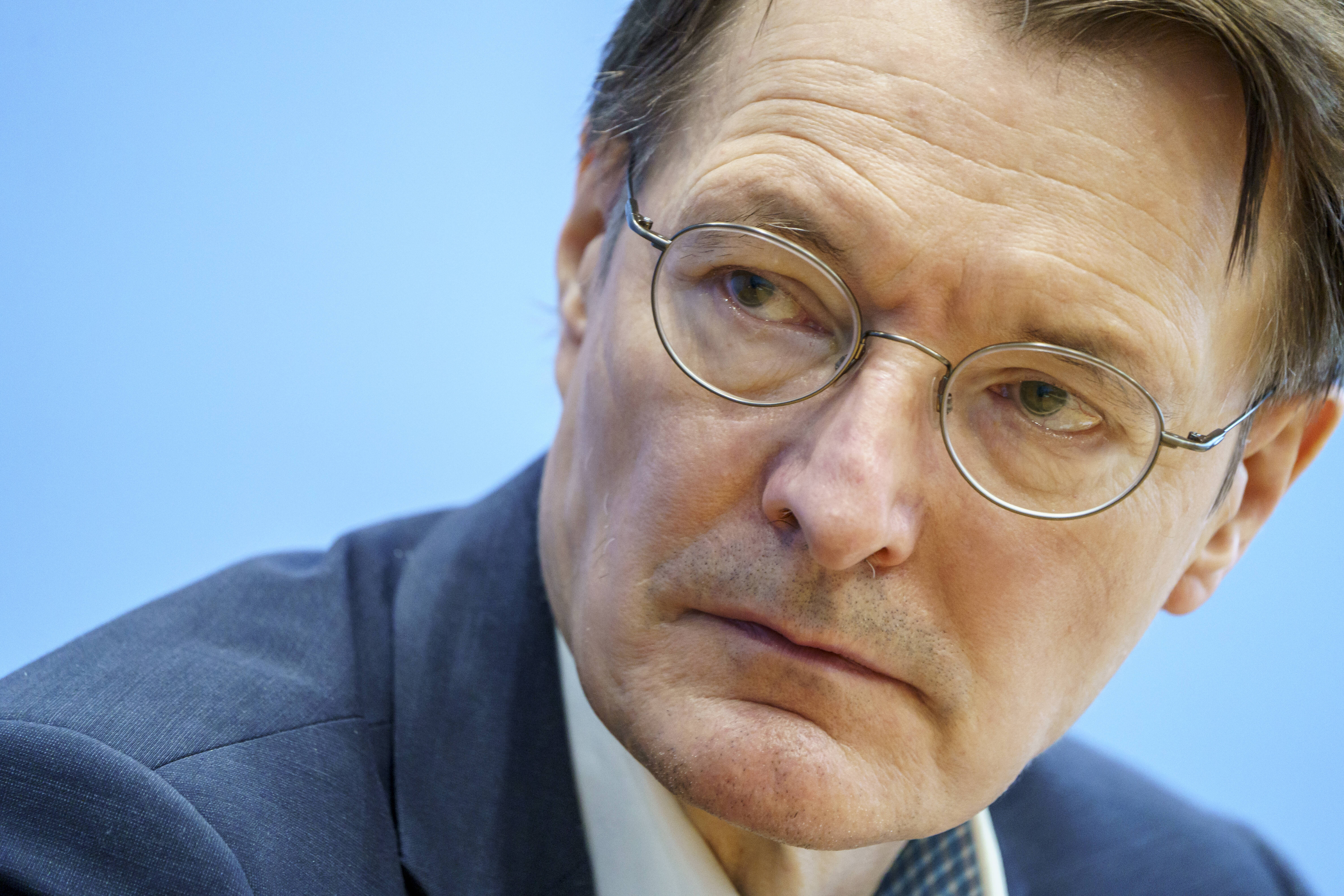 Lauterbach Rücktritt?! Corona-Vertuschung aufgedeckt - Wolfgang Kubicki fordert Lauterbach-Rücktritt