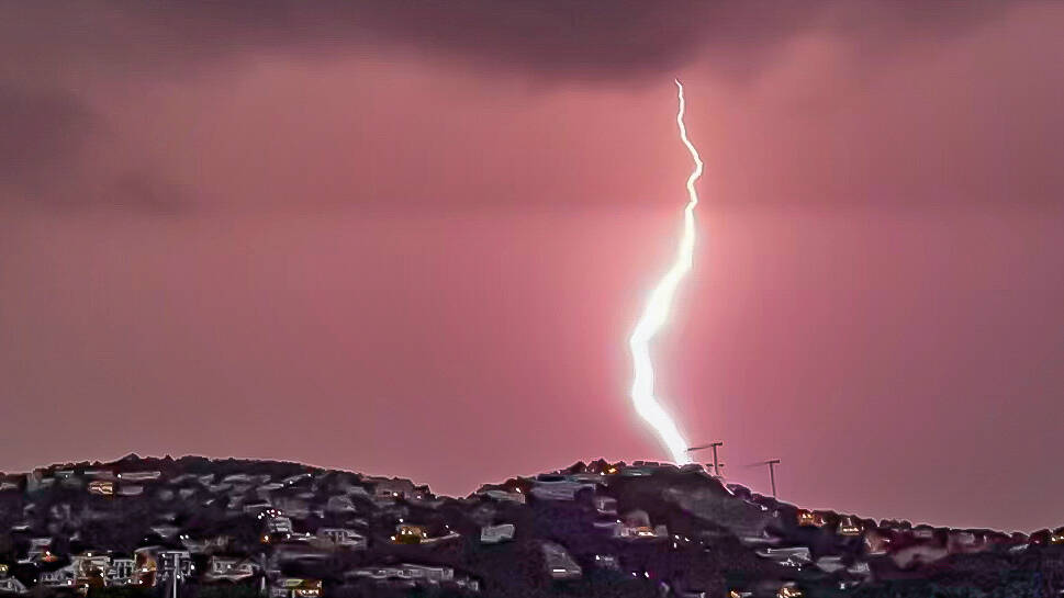 Unwetter-Wahnsinn! 2 Kinder von Blitz getroffen - ein Toter gemeldet!
