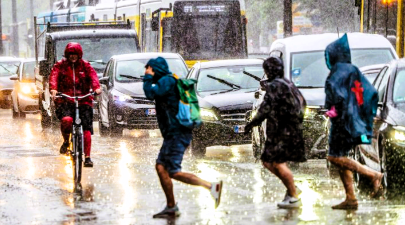 Schwere Unwetter-Schäden! Großveranstaltungen mussten abgebrochen werden