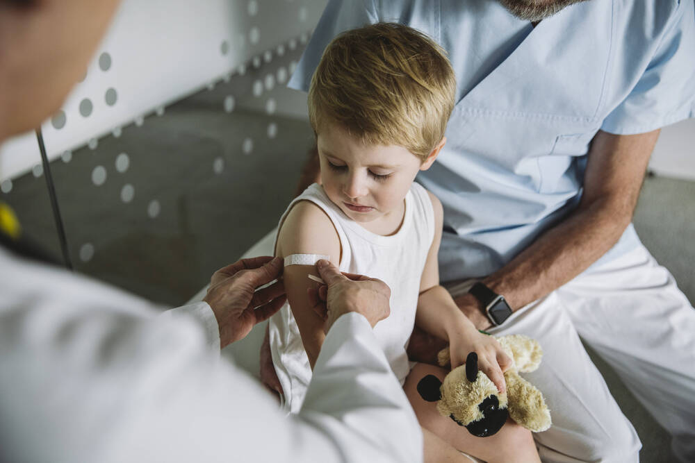 Zwei Ärzte hatten Ihn nach Hause geschickt! Kleiner Junge (7) aus Sachsen tot weil keiner reagierte!