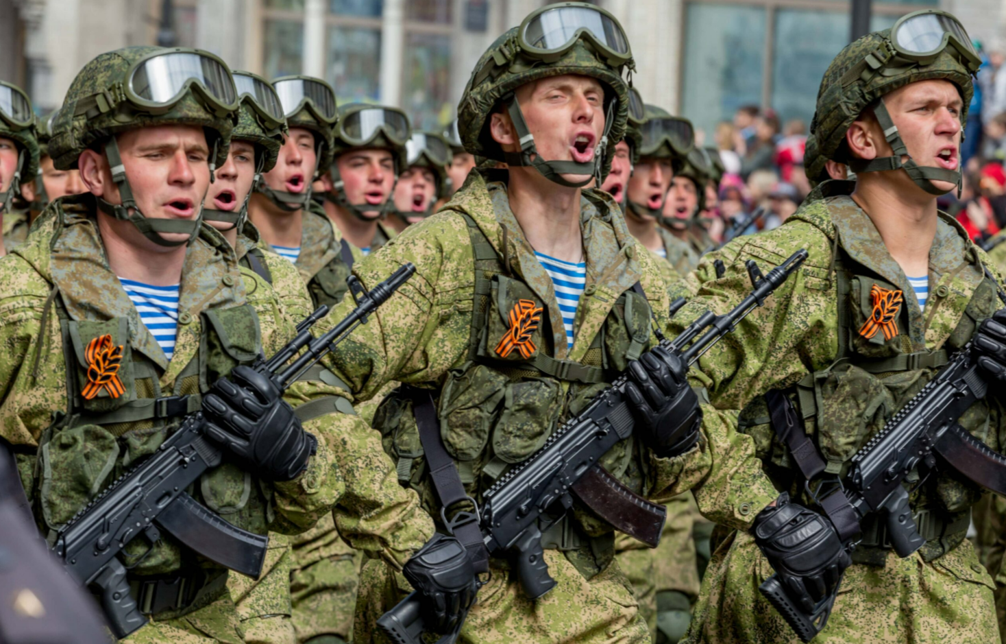 Heimliche Militärbasis entdeckt! Putin lässt dort russische Soldaten ausbilden - droht ein neuer Angriff aus Belarus?
