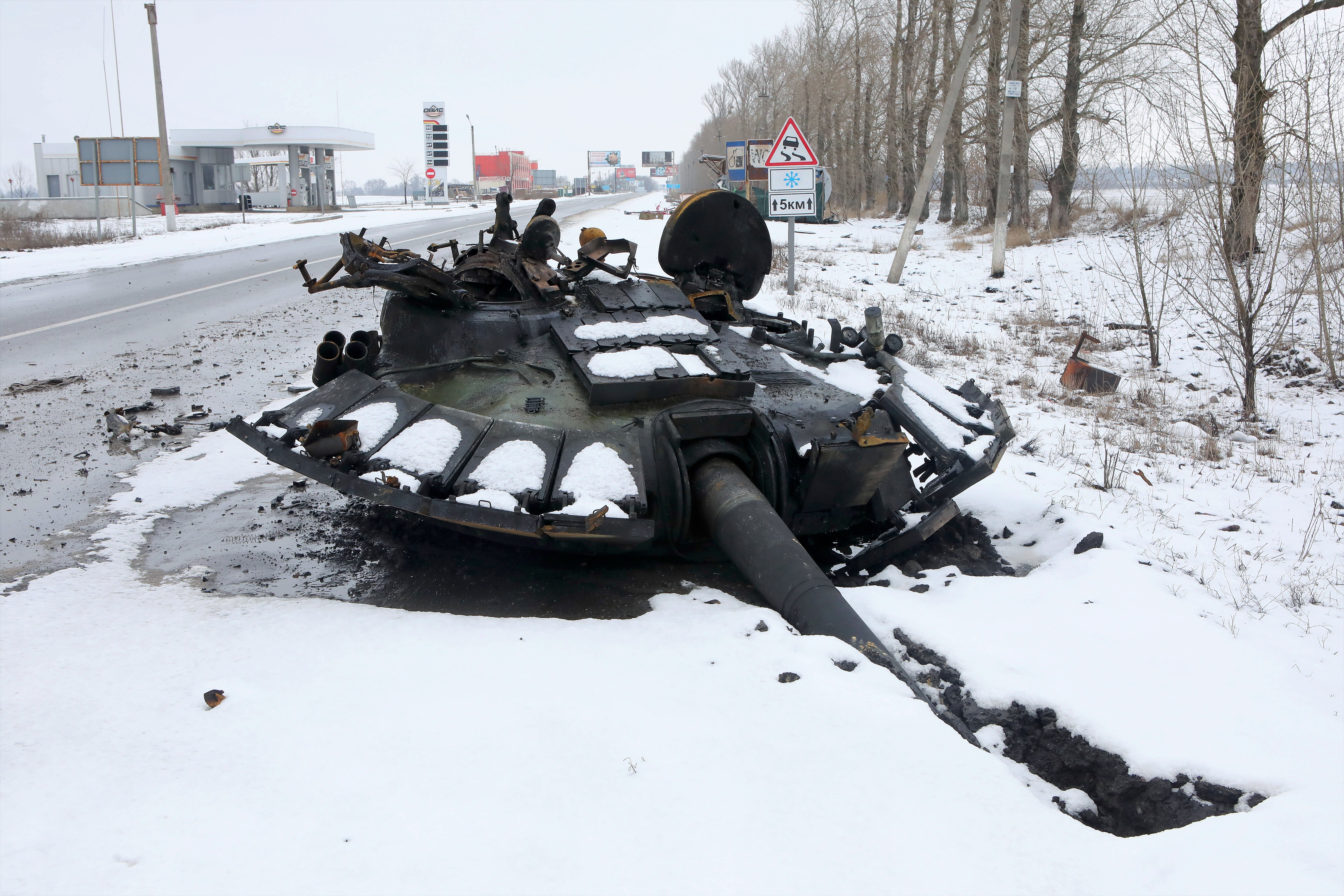 [Video]▶️ Russland verliert 25 Panzer in 2 Tagen - Putin geschockt - Video zeigt tödlichen Angriff!