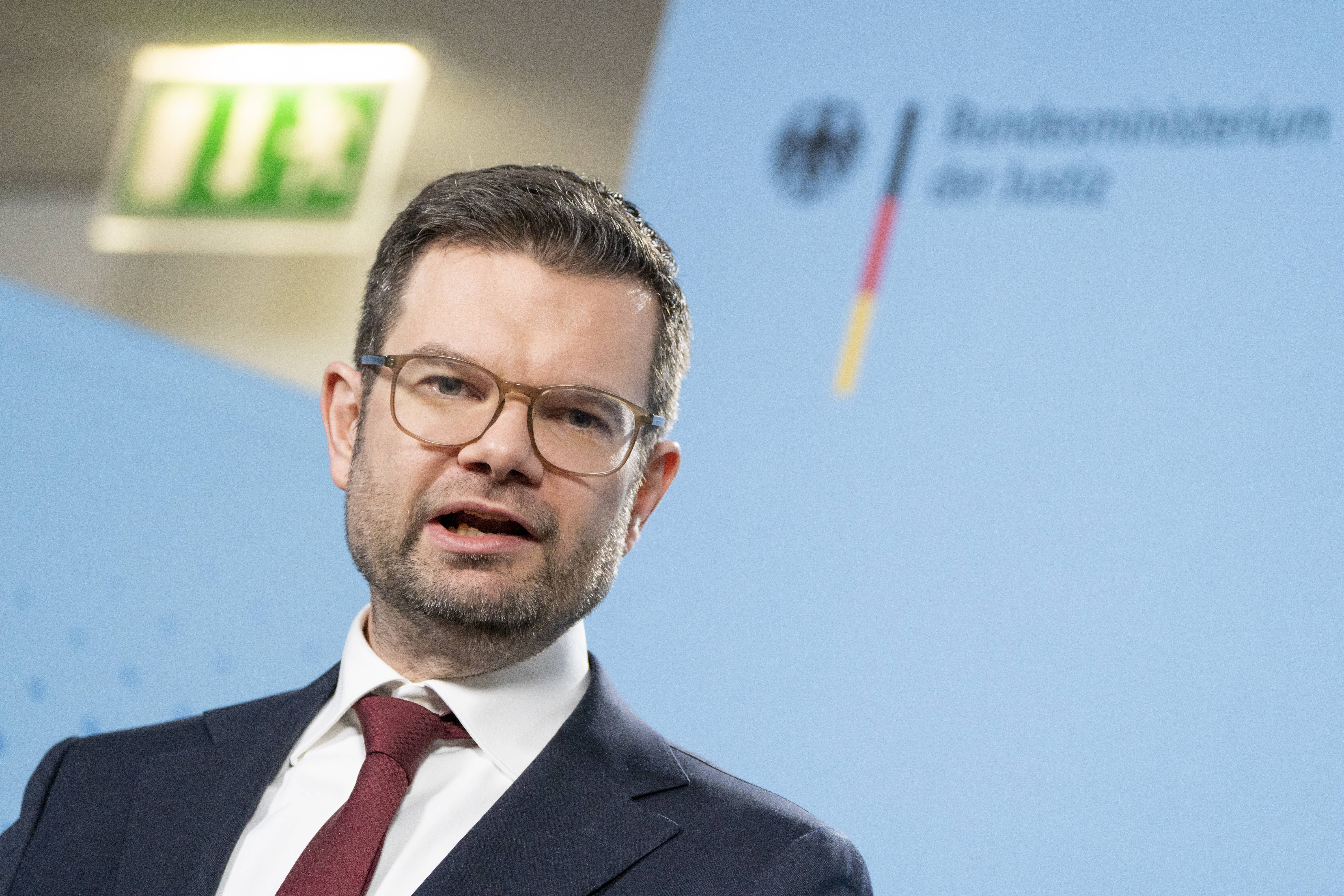 Deutschland droht Putin! Justizminister Buschmann:  “Wir würden Putin sofort festnehmen!“