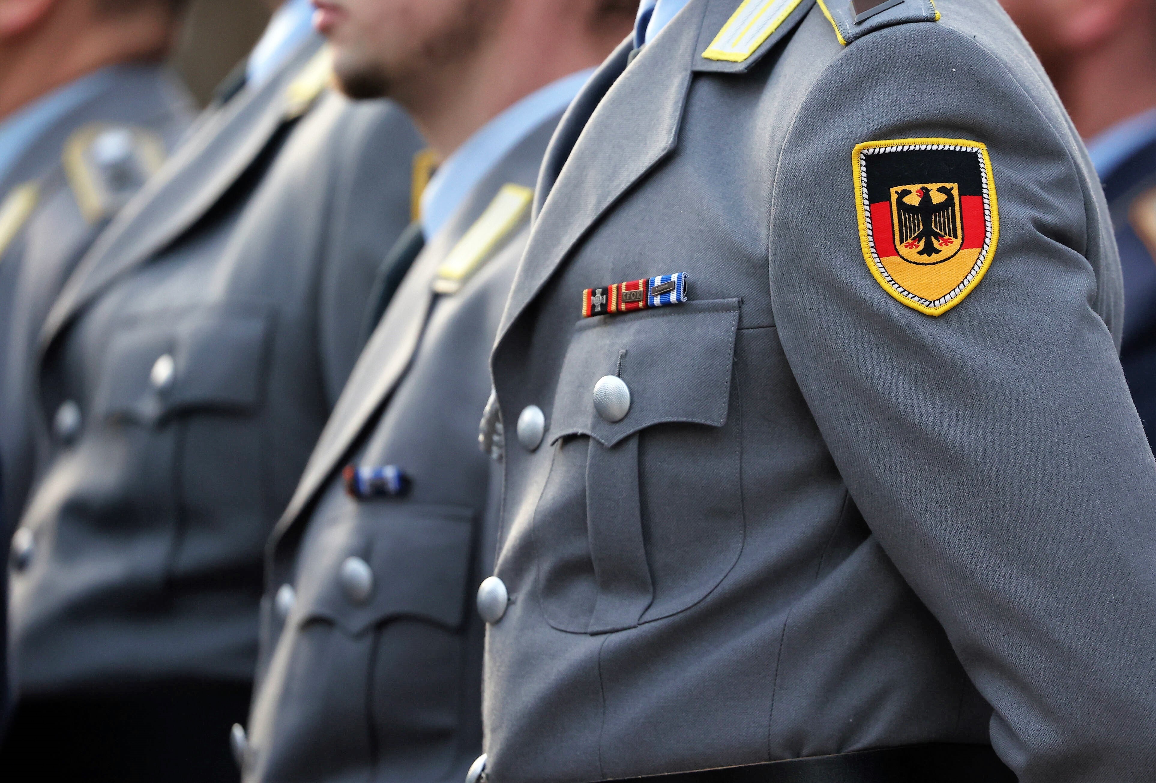 Paukenschlag bei der Bundeswehr - Verteidigungsminister Pistorius schmeißt nächste Führungsperson raus!