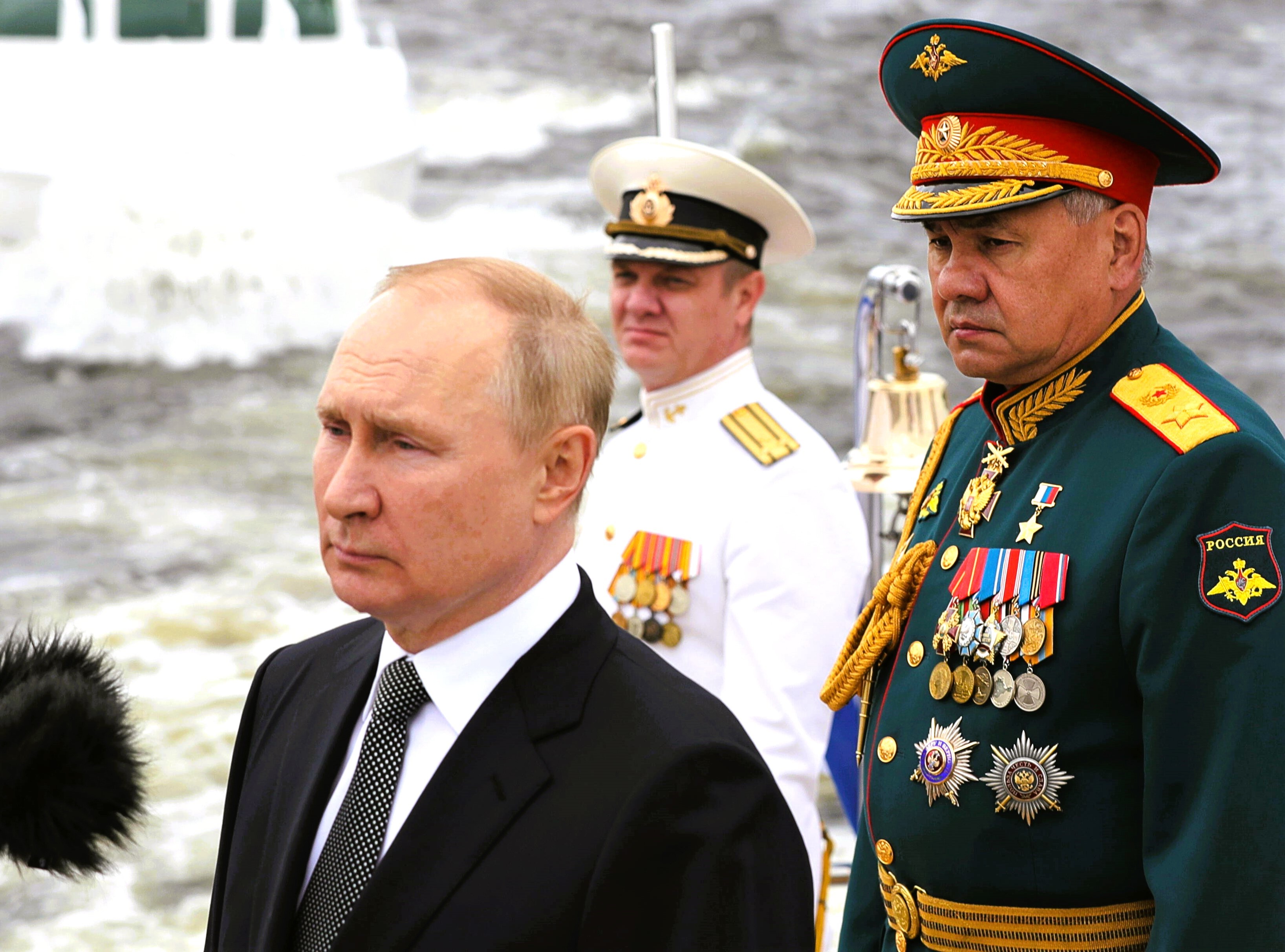 Putin zieht die Flotte zurück! Kreml mit undurchsichtigem Schachzug - Angst um seine Schiffe?