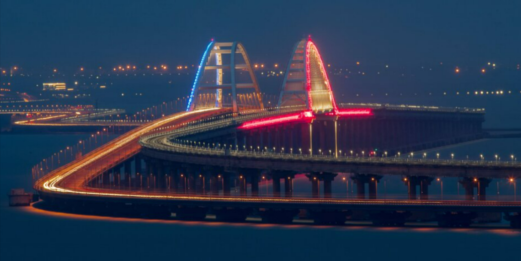 Wird Putins Krim-Brücke zu seinem Albtraum! Zerstörung der Brücke würde russische Truppen vom Festland abschneiden!