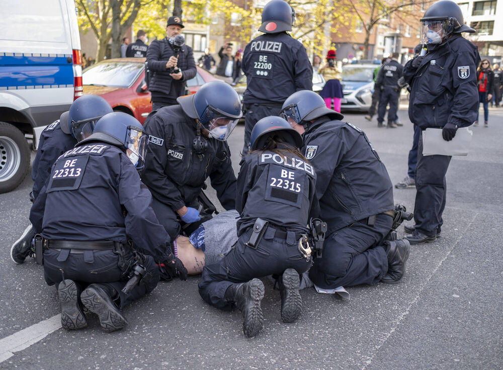 Telekom-Mitarbeiter in Tiefgarage erschossen! Es war eine Hinrichtung - der Grund macht fassungslos!