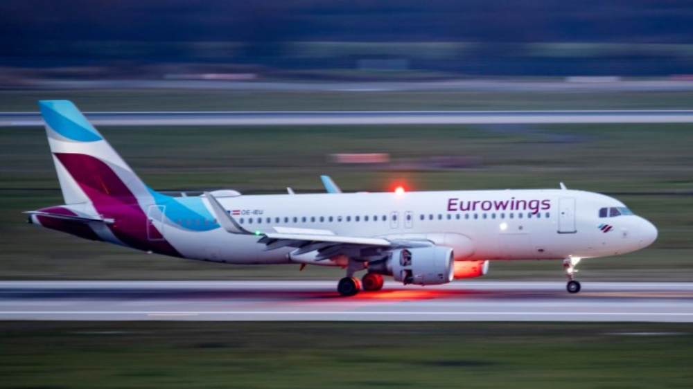 Panik im Flugzeug bei 40 Grad! Mehrere Passagiere ohnmächtig - Klimaanlage ausgefallen!