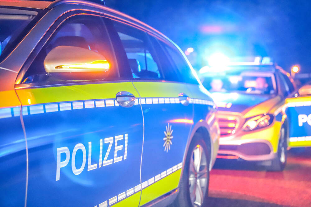 Vollsperrung! Verfolgungsjagd auf der Autobahn - Polizei jagt Drogenkuriere mit Tempo 200!