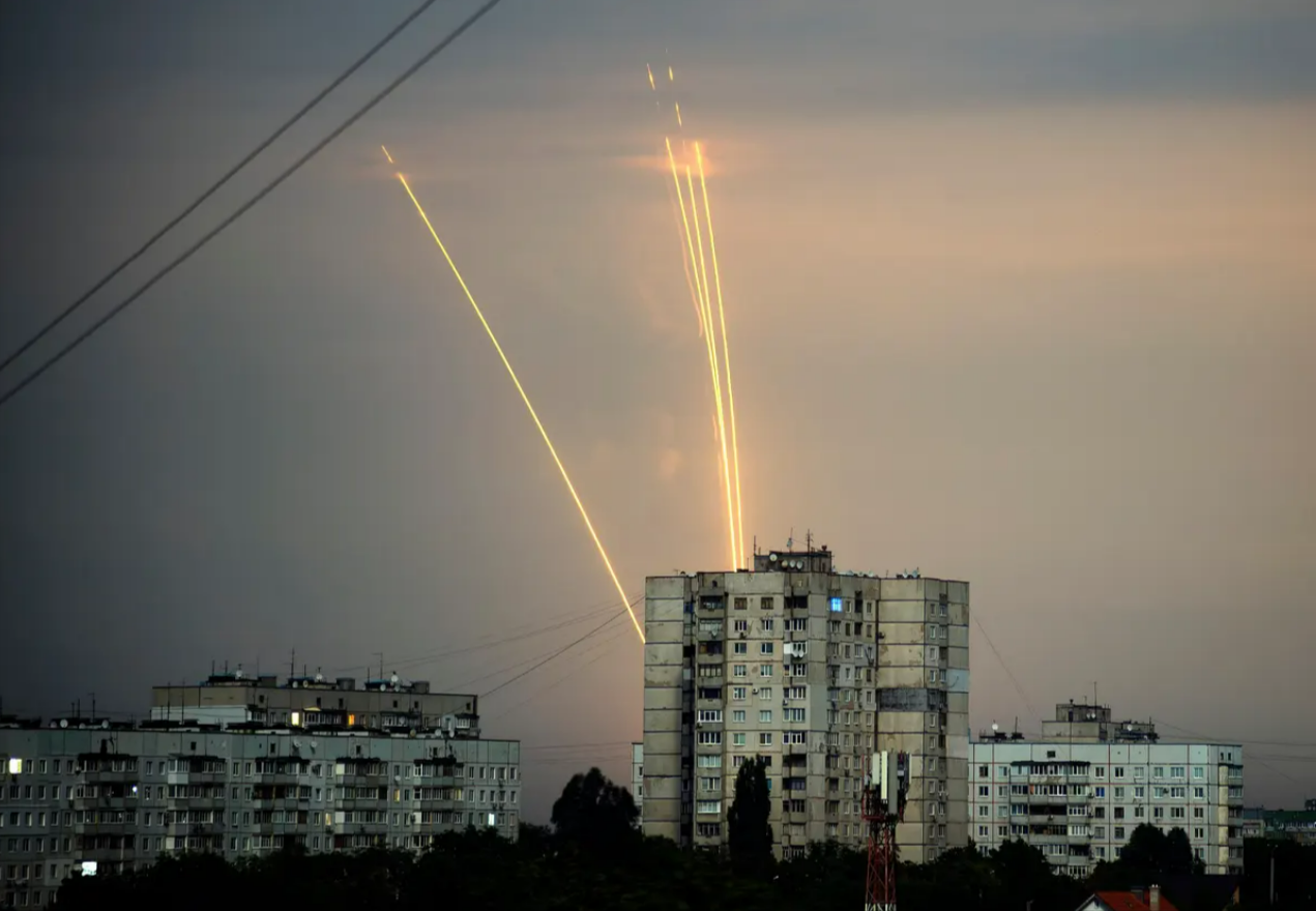 EILMELDUNG -  Russland greift NATO-Gebiet an! Russische Drohnen in NATO-Land eingeschlagen! Krieg mit Russland unausweichlich?
