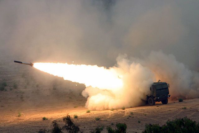 Putin tobt! Präzisionsangriffe der ukrainischen Armee auf Militärflugplatz! Mehrere russische Hubschrauber zerstört