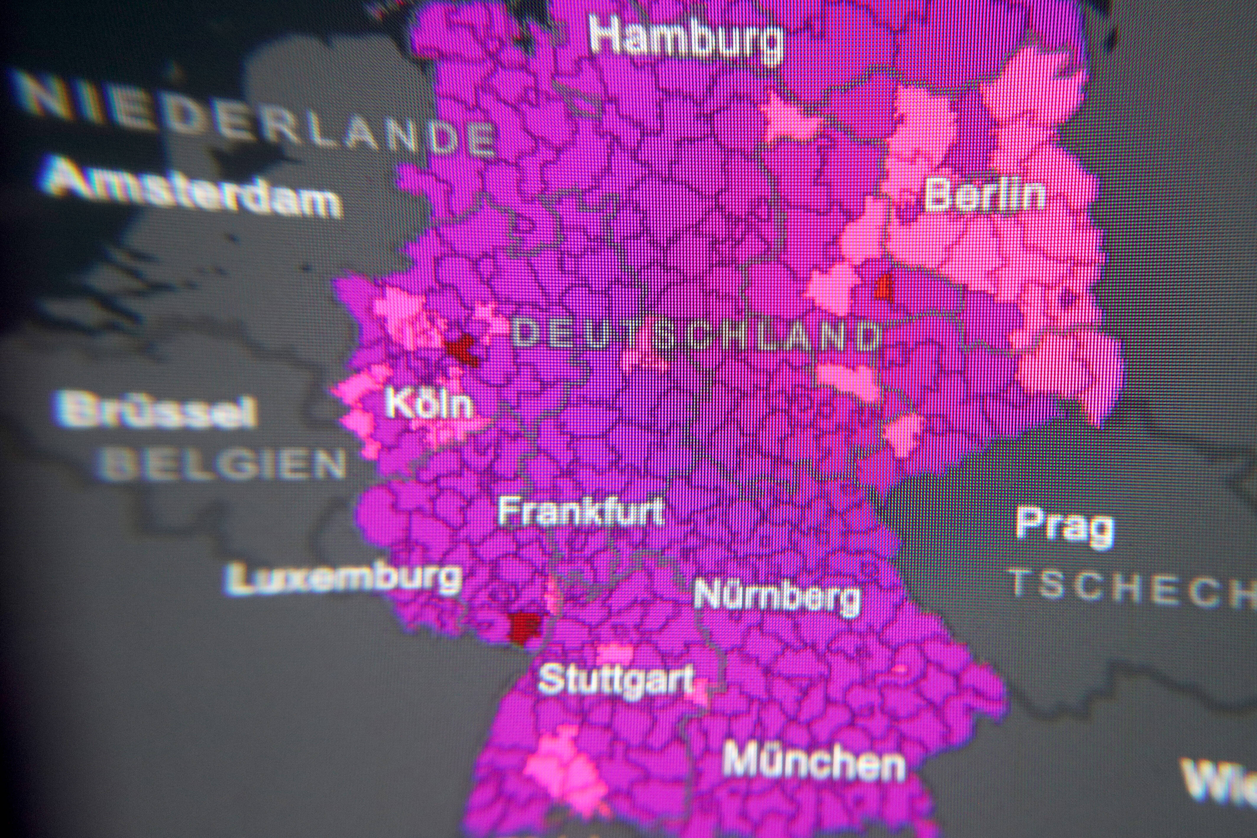 Erste Corona-Tote in Deutschland! Zahl der Corona-Infektionen steigt stark an - droht Winter-Welle?