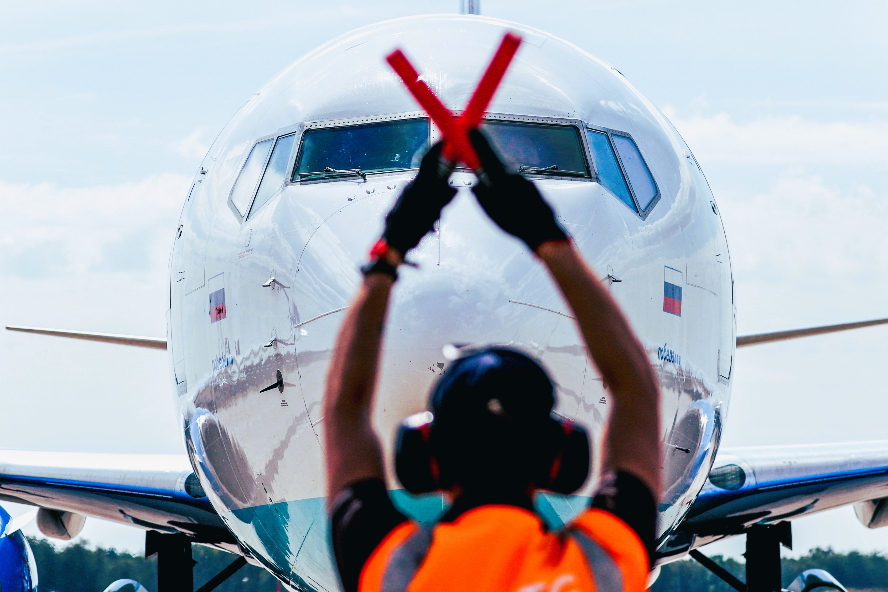 Alarm im Cockpit! Co-Pilot will Kapitän erschießen - wie brachte er eine Waffe an Bord?
