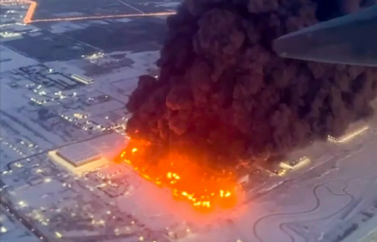 Flammenhölle in St. Petersburg! Russen-Amazon in hellen Flammen! War es Sabotage?